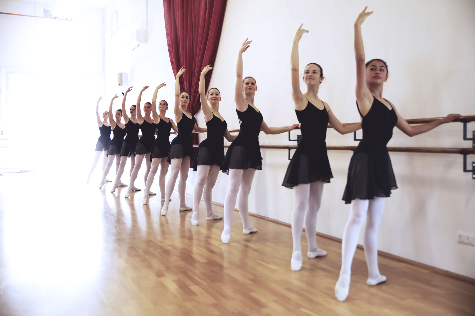 Ballett 7 Schülerinnen